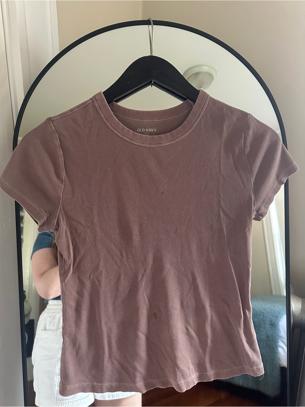 Old Navy Tee (Medium)